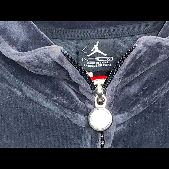 Jordan Velour Jacket - Picture 5 of 6